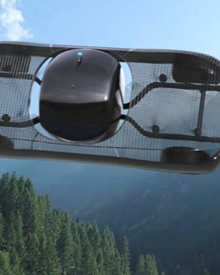 Voiture volante « de type OVNI » avec un prix alléchant de 236 000 £ photographiée avant le lancement en 2025