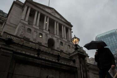 Appel à une réduction du taux de base de la Banque d’Angleterre alors que « la croissance de la monnaie et du crédit s’effondre »
