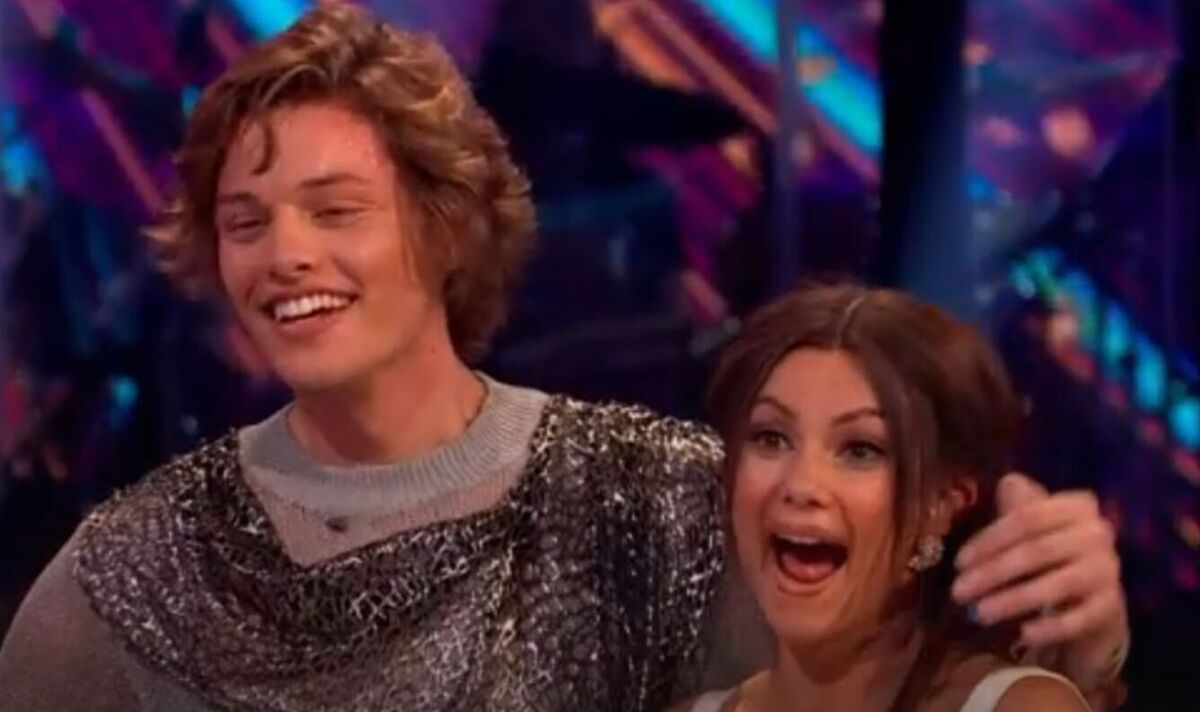 Bobby Brazier de Strictly étourdit les fans avec ses hanches « remarquables » pendant Samba