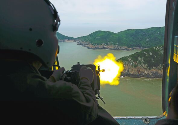 Un exercice de tir réel en mer en Chine