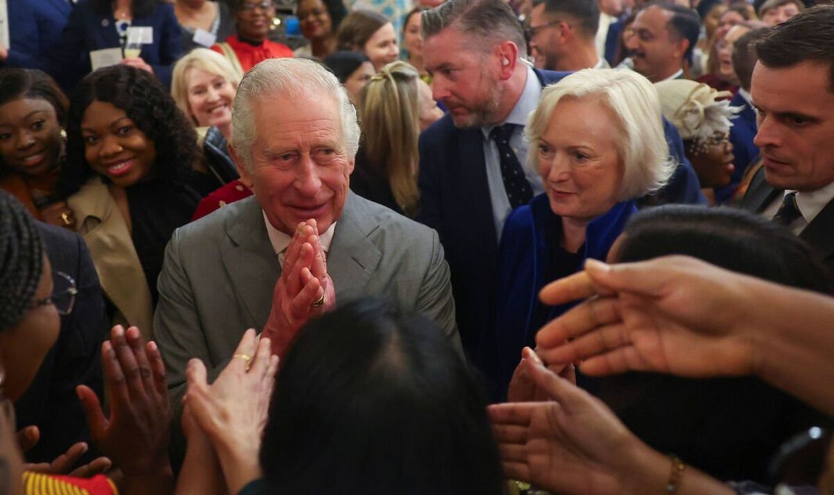 King a célébré son 75e anniversaire avec un dîner – et un rameau d'olivier