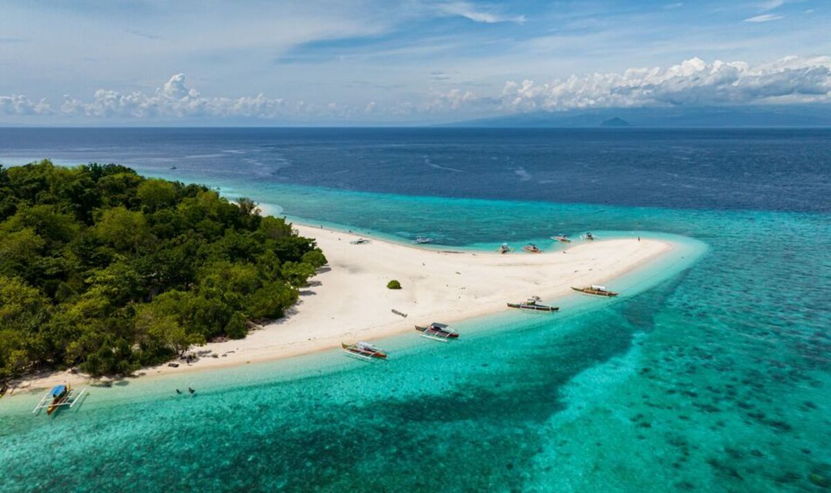Le magnifique pays avec 7 000 îles ridicules et certaines des plus belles plages du monde