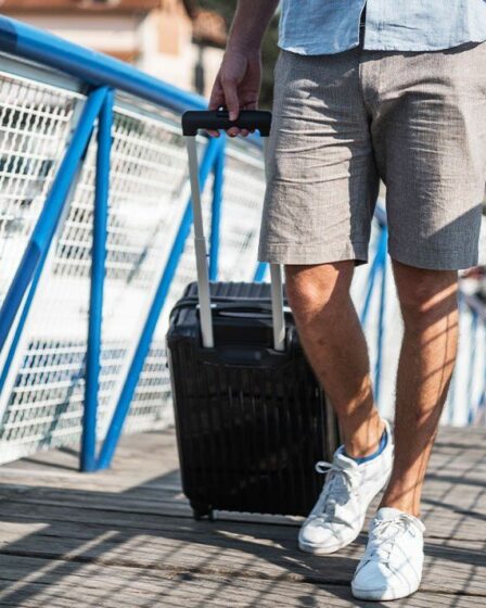 "N'apportez pas de valises" avertissent les croisiéristes - les principaux sacs recommandés à emporter à bord