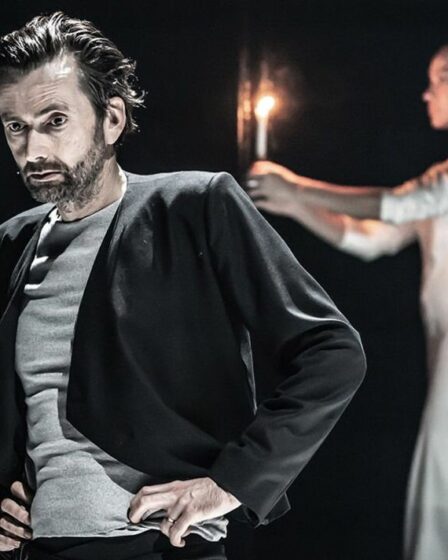 Critique : Macbeth de David Tennant nécessite des écouteurs et j'ai adoré – C'est l'avenir