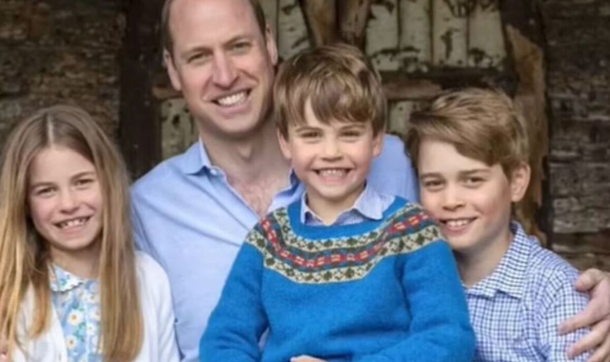 Le prince William et la princesse Kate publient une photo franche et inédite des enfants gallois