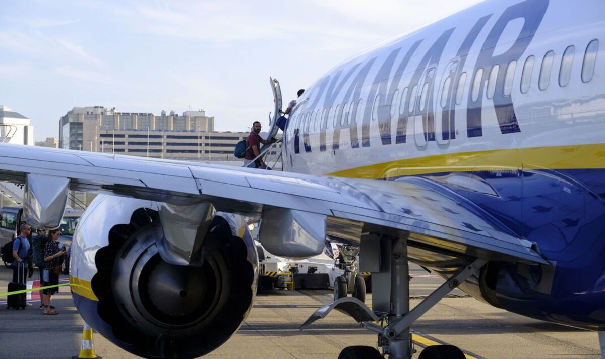 Les passagers de Ryanair doivent payer de nouveaux frais « scandaleux » allant jusqu'à 21 £ pour embarquer sur un vol