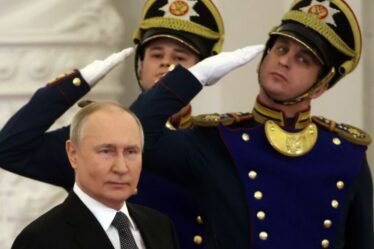Poutine est embarrassé car des armes obsolètes rendent "pratiquement impossible" la surcharge de l'Ukraine