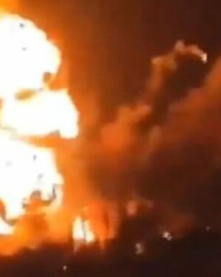Regardez le moment dramatique où un navire de guerre russe explose en boule de feu après la « frappe de Storm Shadow »