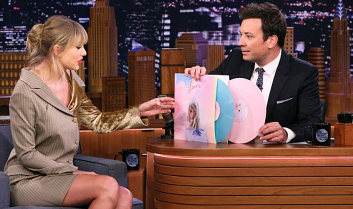 Taylor Swift stimule le renouveau du vinyle en Grande-Bretagne et devient le premier vendeur de disques vinyle cette année