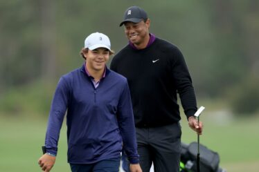 Tiger Woods laisse son fils Charlie stupéfait par un tour de pilote lors du championnat PNC