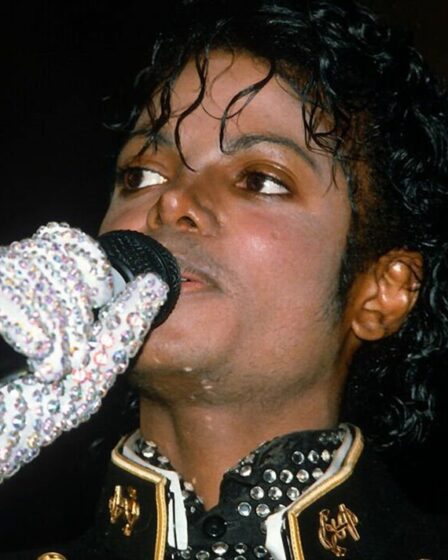 "Je n'ai jamais rien vu de tel" lorsque le crâne de Michael Jackson a pris feu sur scène