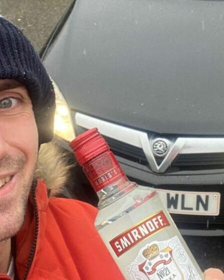 L'astuce d'un homme à 7,99 £ avec de la vodka pour arrêter le gel du pare-brise de la voiture et gagner 10 minutes chaque matin