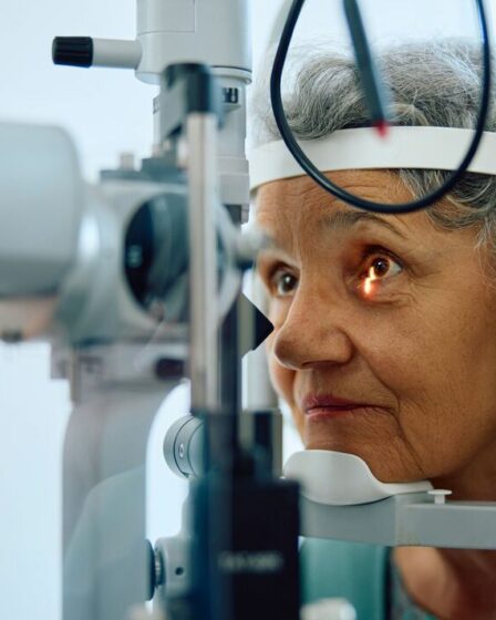 Les médecins découvrent que d'étranges symptômes visuels sont un signe de la maladie d'Alzheimer, mais ils passent souvent inaperçus