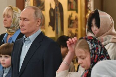 Poutine, sans vergogne, fait l'éloge des « héros » russes en tant qu'enfants innocents tués dans des frappes d'horreur