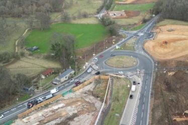 Des images incroyables d’un drone montrent une énorme nouvelle autoroute britannique de 460 millions de livres sterling en construction