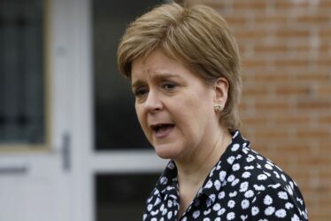 La démission choc de Nicola Sturgeon a été suivie par l'effondrement du soutien au SNP, selon un sondeur