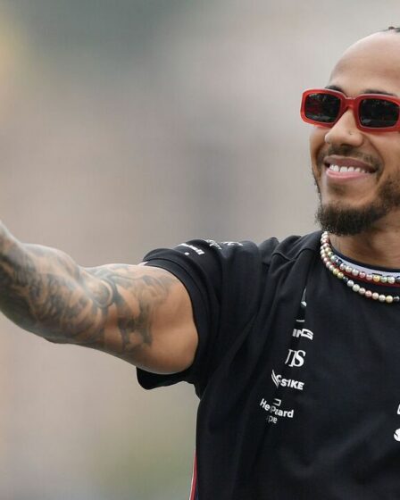 Lewis Hamilton laisse le journaliste de Sky Sports rougir en abandonnant Mercedes pour Ferrari