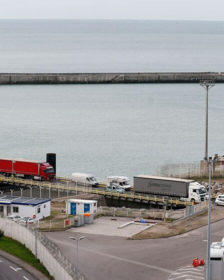 Newhaven EN DIRECT : Des personnes se battent pour la vie après avoir été « retrouvées dans un camion congélateur » sur un ferry