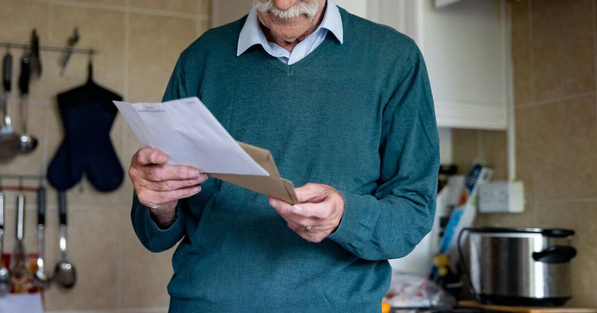 Un retraité souffrant de démence poursuivi par la DVLA après avoir emménagé dans une maison de retraite