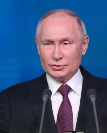 Vladimir Poutine « se compare à Hitler » dans un discours dérangé comparant la Pologne à l'Ukraine