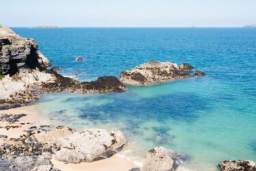 Belle petite plage de Cornouailles nommée l'une des meilleures au monde