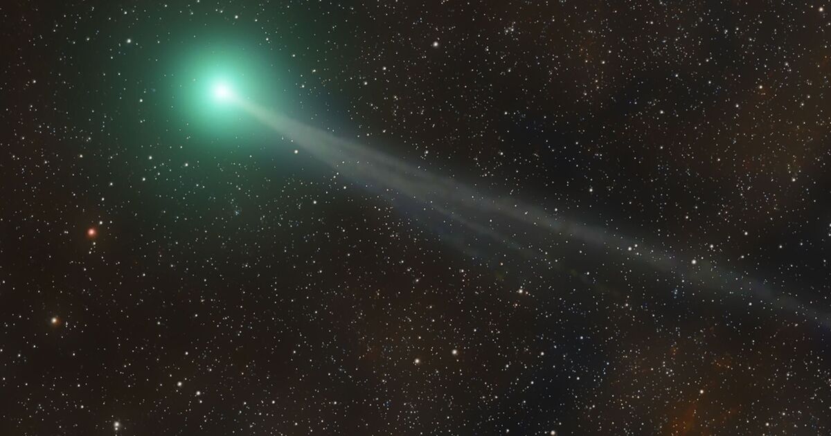 La « comète du diable » explosive qui est devenue verte après avoir perdu ses cornes peut être vue dans le ciel nocturne