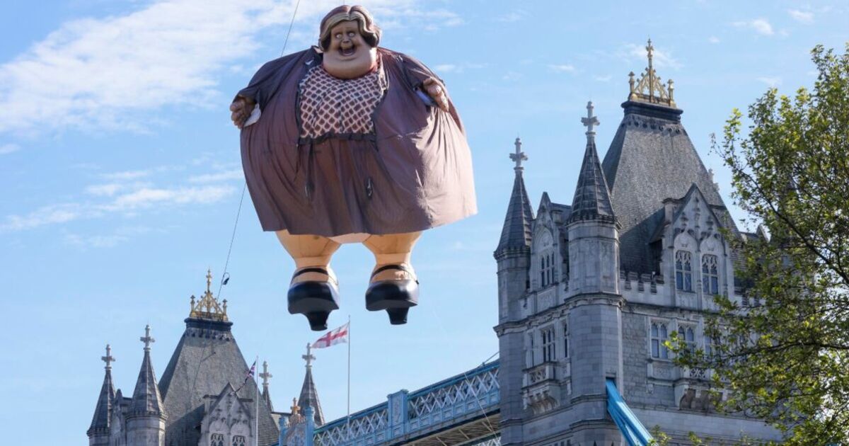 La tante Marge d'Harry Potter aperçue flottant devant le Tower Bridge