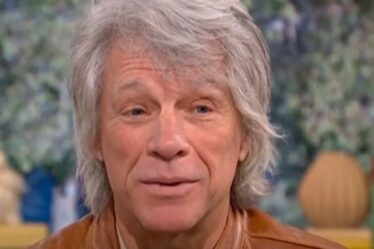 L'animateur de This Morning est obligé de répondre alors que Bon Jovi quitte rapidement