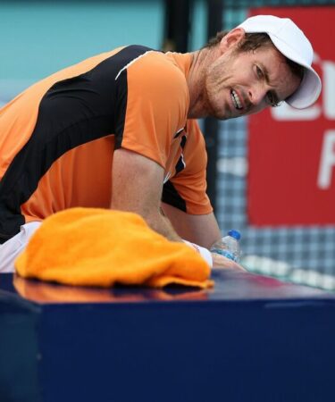 Les espoirs d'Andy Murray à Wimbledon sont toujours vivants car le Britannique ne sera pas opéré d'une blessure à la cheville