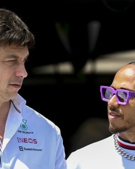 Lewis Hamilton se prépare à des discussions gênantes avec Toto Wolff alors que le Britannique demande la permission de copier Vettel
