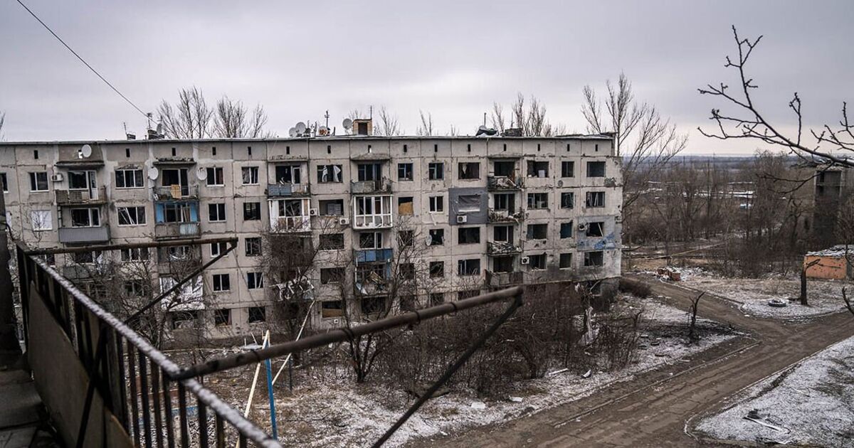 Moment où les troupes russes franchissent la ligne de front en Ukraine en utilisant des armes « empoisonnées »