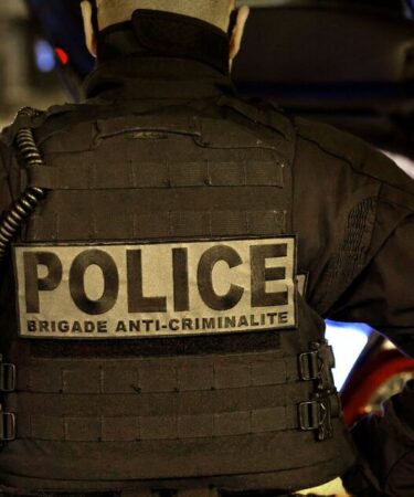 Paris se prépare à un attentat terroriste alors que la police française « épuisée » craint le chaos