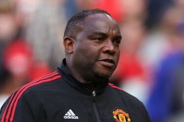 Benni McCarthy reçoit un hommage alors que la star de Man Utd se prépare pour une sortie émotionnelle