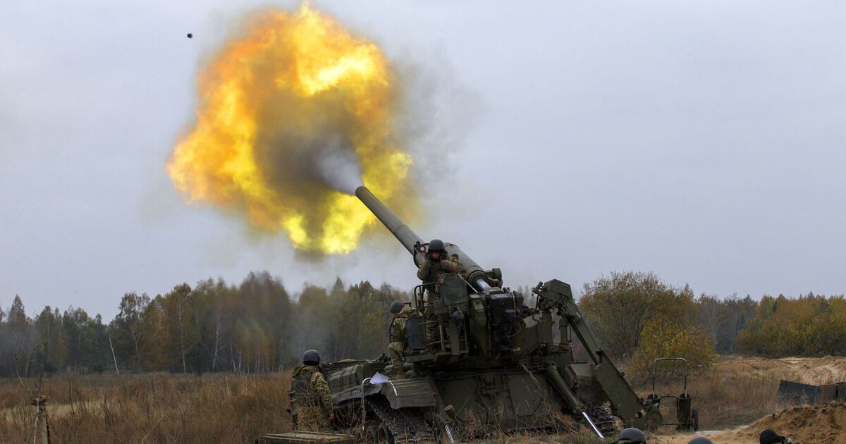 La Russie lance une nouvelle invasion alors que des « saboteurs » prennent d'assaut la frontière ukrainienne