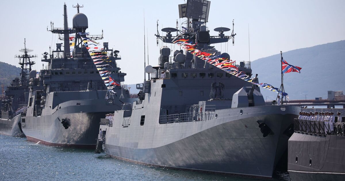 La Russie s'est arrêtée net alors que l'Ukraine détruit un autre navire de guerre prisé de Poutine