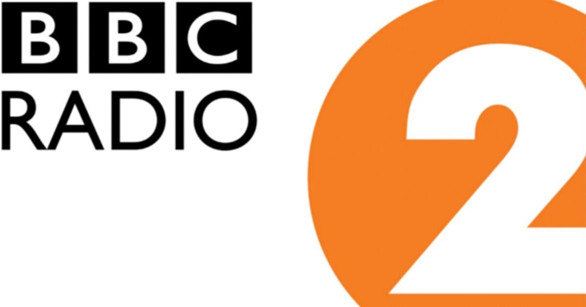 La star de la BBC a été remplacée à la dernière minute sur Radio 2 alors que des problèmes de santé la forcent à quitter les ondes