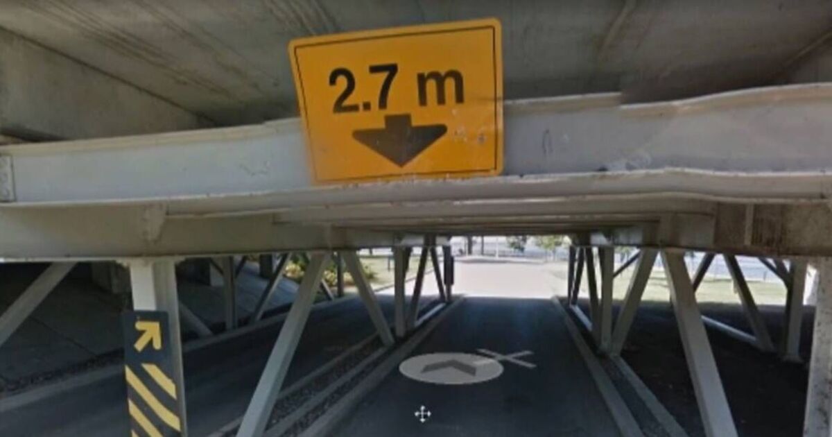 Des gens en colère après qu'un conducteur de Google Maps ait été pris dans une erreur maladroite sur un pont