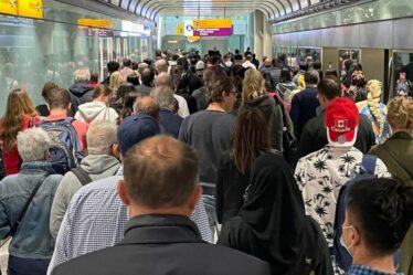 Heathrow fait face à un chaos de 72 heures au contrôle des passeports alors que la grève des forces frontalières frappe