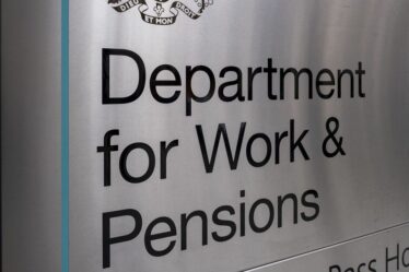 Le DWP donne à tous les bénéficiaires du PIP 49 jours pour répondre alors que les prestations sont « prêtes à être supprimées »