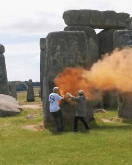 L'enquête sur la peinture de Just Stop Oil Stonehenge se poursuit et un troisième suspect est arrêté