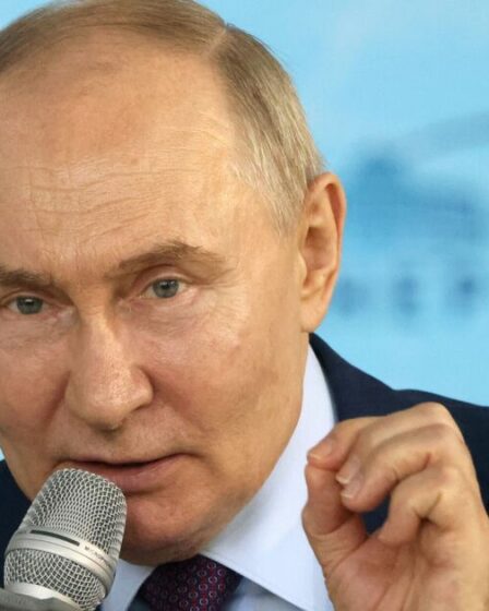 Vladimir Poutine prévient que l’Occident pousse la Russie vers un « point de non-retour » alors que les craintes de la Troisième Guerre mondiale explosent