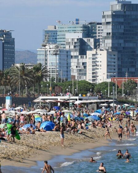 En Espagne, les nudistes sont furieux contre l'invasion de touristes britanniques « irrespectueux » entièrement habillés