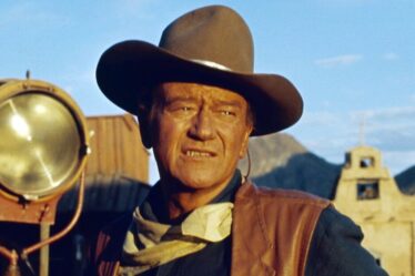 John Wayne était tellement malade sur le tournage d'un western classique que le film a été presque entièrement annulé