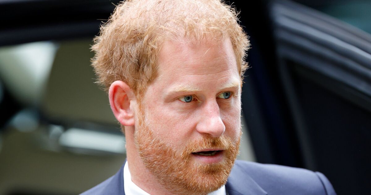 La réponse déchirante de 8 mots du prince Harry après que le roi Charles l'a expulsé de Frogmore