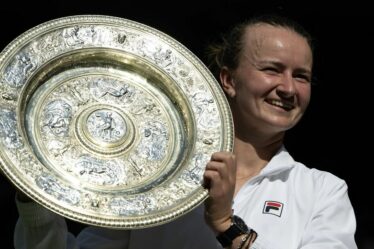 La star de Wimbledon demande de l'aide aux fans de tennis alors qu'elle envisage un souvenir SW19