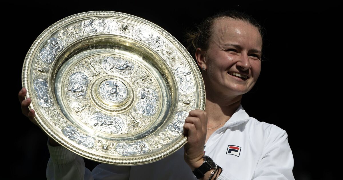 La star de Wimbledon demande de l'aide aux fans de tennis alors qu'elle envisage un souvenir SW19