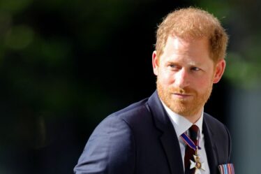 Le prince Harry, « égoïste », accusé de « faire chanter émotionnellement » le roi Charles lors d'une dispute à la télévision