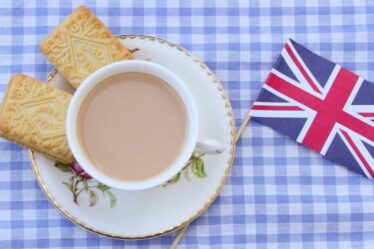 Les Britanniques affirment qu'il existe une « mauvaise » façon de tremper les biscuits dans le thé et le café