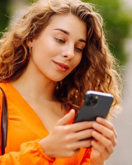 Les emojis courants changent de couleur dans différentes applications iPhone – et il y a une raison