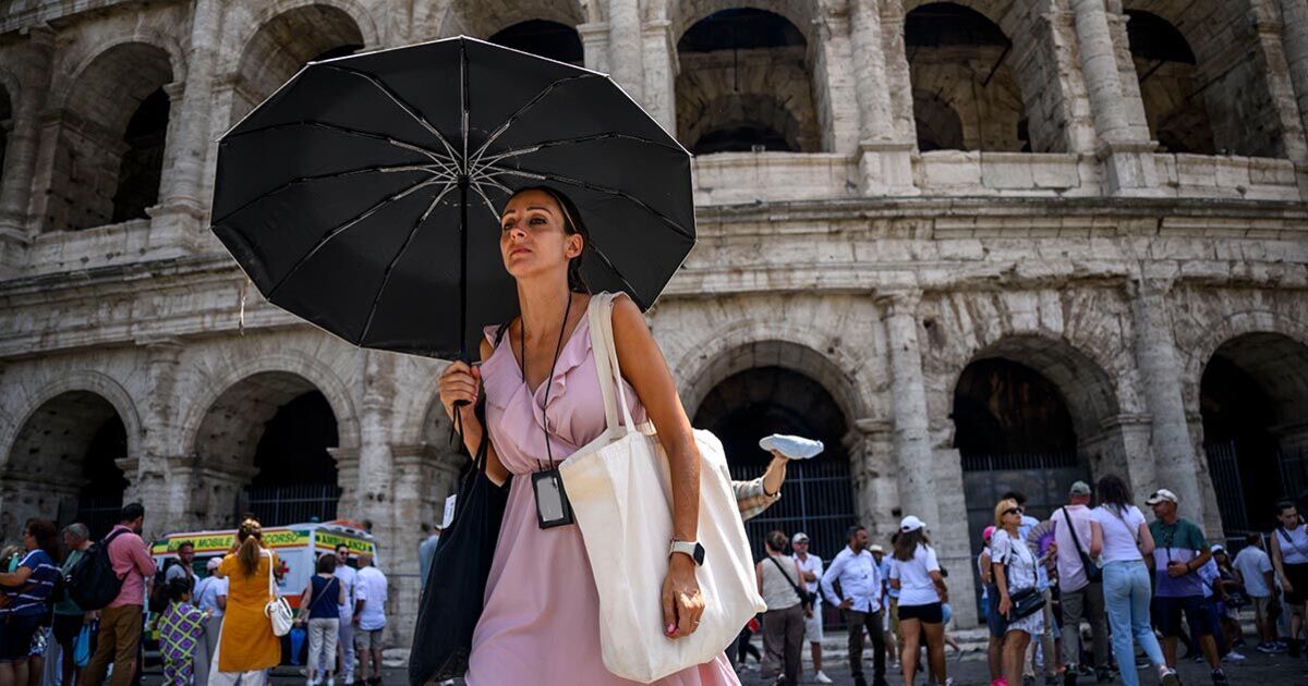 Les touristes britanniques en Europe reçoivent un avertissement brutal de 17 jours alors que les cartes météorologiques montrent que l'Italie est « en feu »